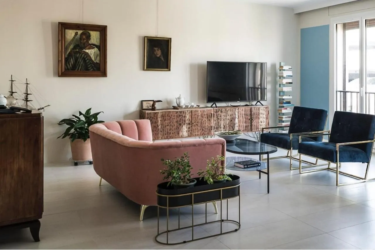 Elegant Apt In The Historical Center Of Avignon Apartment France